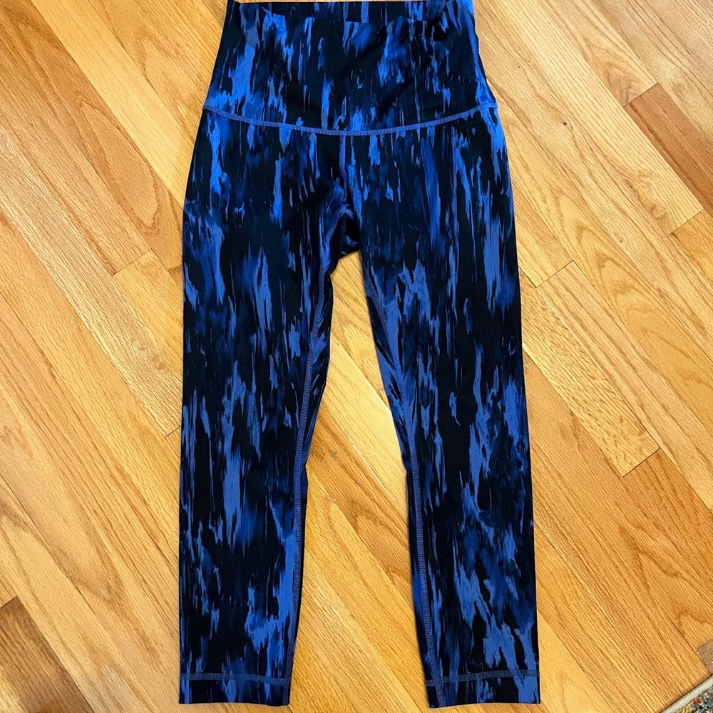 Lululemon 7/8 length leggings.